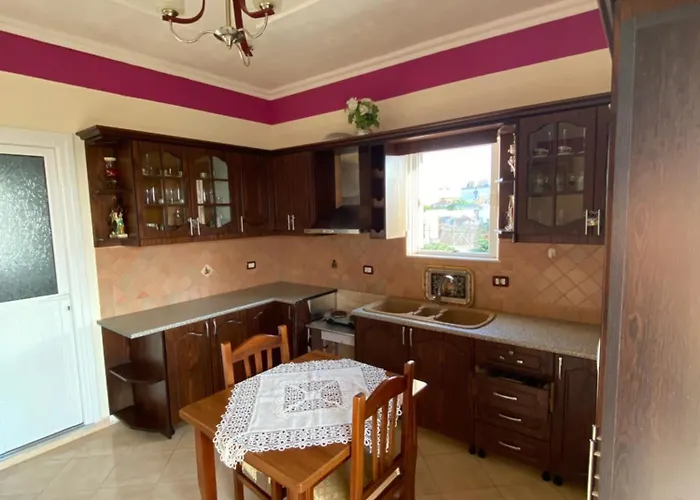 Appartamento Tani Shapa